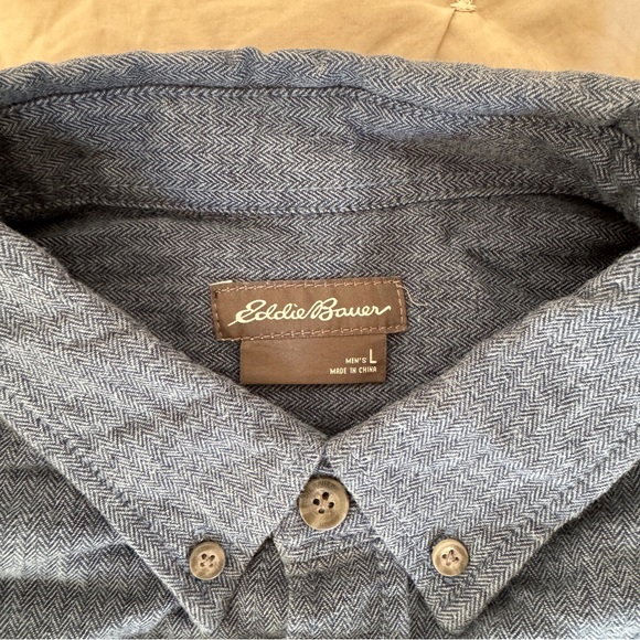 Eddie Bauer Lot of 4 Dress Shirts - Picture 13 of 14